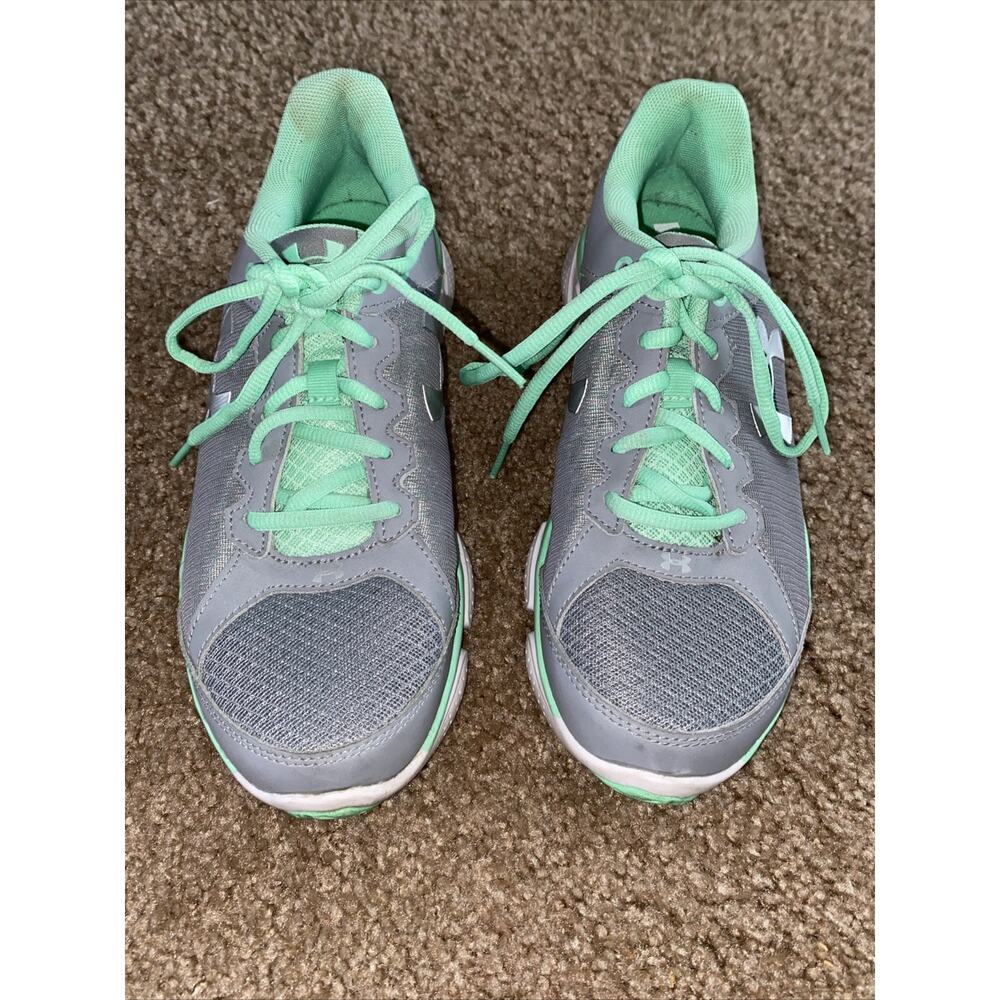 under armour shoes women size 9 Mint Gray White Athletic Running Sneakers